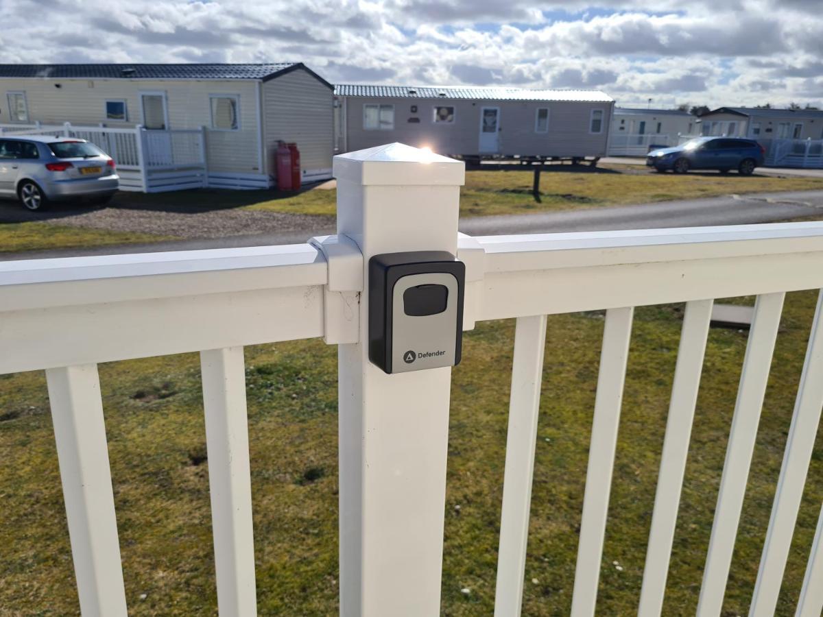 Helmsley Luxury Lodge Lossiemouth Exteriör bild