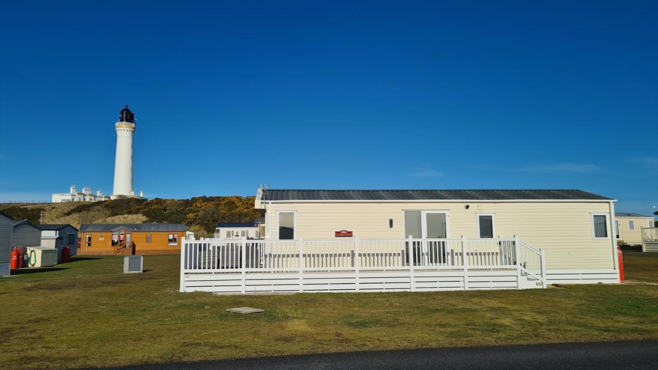 Helmsley Luxury Lodge Lossiemouth Exteriör bild