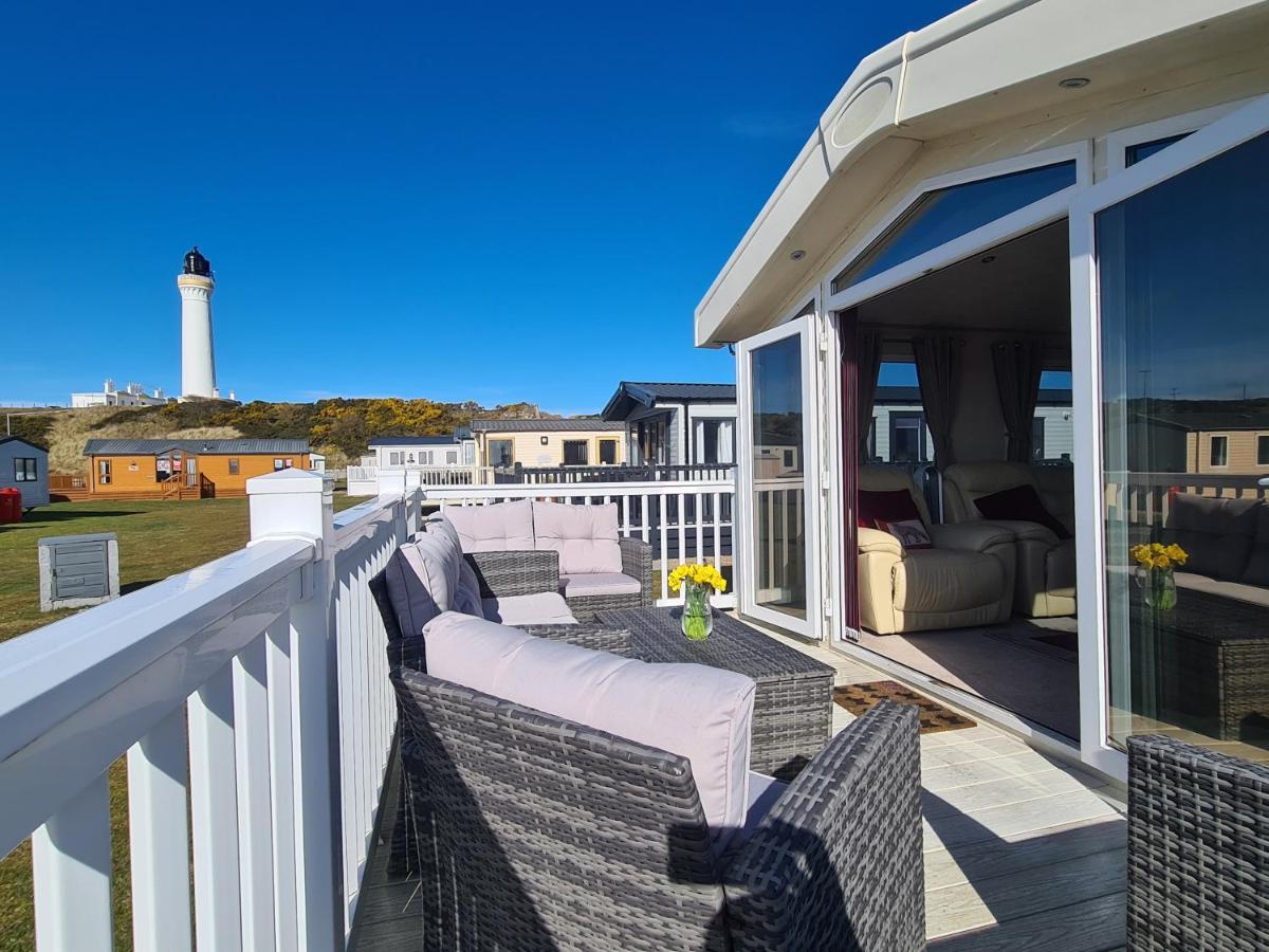 Helmsley Luxury Lodge Lossiemouth Exteriör bild