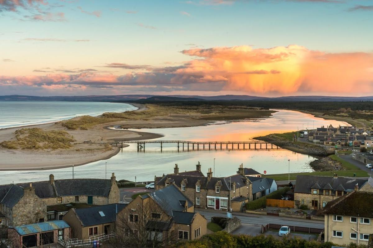 Helmsley Luxury Lodge Lossiemouth Exteriör bild